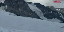 Soccorso alpino valdostano recupera due alpinisti caduti in crepaccio: le immagini