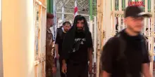 Iran, migliaia di pellegrini sciiti in viaggio verso lIraq per lArbaaen