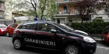 Salerno, donna trovata morta in casa: si cerca l’ex compagno