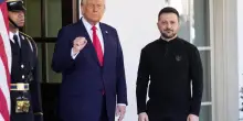 Ucraina, Meloni a Washington con Trump e Zelensky: sul tavolo territori e garanzie