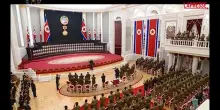 Corea del Nord, Kim Jong Un premia i soldati tornati dallUcraina: le immagini della cerimonia