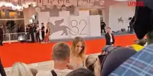 Emanuela Fanelli sul red carpet, al via serata inaugurale della Mostra del Cinema di Venezia