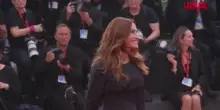 Mostra Cinema Venezia 2025, Julia Roberts incanta sul red carpet