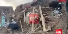 Terremoto Afghanistan, il bilancio delle vittime è drammatico: le immagini delle macerie