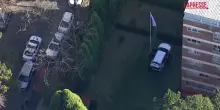 Sydney, un suv si schianta contro il consolato russo: le immagini della polizia