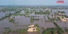 Alluvioni in Pakistan, i soccorritori utilizzano i droni per trovare sopravvissuti