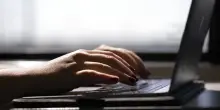 Siti sessisti, pm Roma apre fascicolo per estorsione e revenge porn