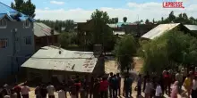 India, evacuazioni per alluvione in Kashmir: le immagini della devastazione