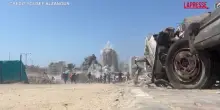 Medio Oriente, Idf colpisce un grattacielo a Gaza City: le immagini del crollo dell’edificio
