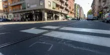 Milano, 25enne investito e ucciso sulle strisce: arrestato un poliziotto, positivo all’alcool test