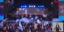 Argentina, sconfitta schiacciante per Milei alle elezioni provinciali: le reazioni in piazza