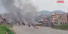 Nepal, ancora violente proteste a Kathmandu dopo blocco piattaforme social