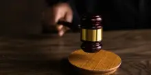 Torino, massacra la ex ma non va in carcere