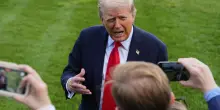 Trump alla Nato: “Stop al petrolio russo e dazi alla Cina”