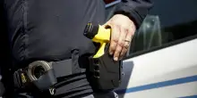 Reggio Emilia, 41enne muore dopo essere stato fermato con taser da polizia