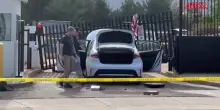 Usa, automobilista si schianta contro il cancello dellFBI a Pittsburgh
