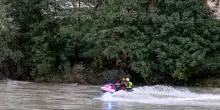 Trentino, si tuffa nel lago di Garda e annega: morta 48enne