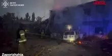 Ucraina, attacchi russi su Zaporizhzhia e Sumy: incendi ed edifici distrutti