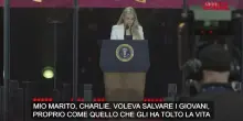 Charlie Kirk, la moglie ai funerali: “Perdono l’assassino di mio marito”