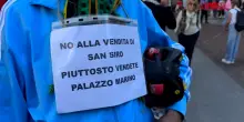 Stadio Milano, proteste fuori da Comune: "No alla svendita di San Siro"