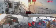 Flotilla, labbordaggio di una imbarcazione: le immagini