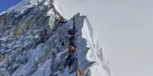 Everest, 900 persone salvate dopo tempesta di neve