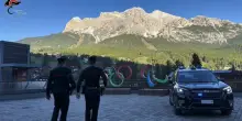 Cortina, tentavano di infiltrarsi negli appalti delle Olimpiadi: 3 indagati, tra loro 2 ultras Lazio