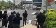 Pakistan, polizia blocca manifestanti pro Pal: violenti scontri a Lahore