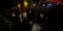 Italia-Israele, corteo pro Pal a Udine: il sudario con i nomi dei bimbi uccisi a Gaza