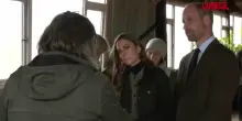 Irlanda del Nord, William e Kate tessitori nella fabbrica del lino: le immagini