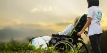 Fine vita, 55enne affetta da Sla: c’è il dispositivo per l’autosomministrazione del farmaco letale
