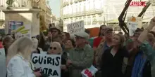 Madrid, centinaia di cittadini americani in piazza contro la presidenza Trump