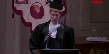 Roberto Bolle si commuove durante il discorso per la laurea honoris causa