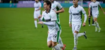 Cagliari-Sassuolo 1-2, neroverdi vincenti con gol di Laurienté e Pinamonti