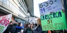 Pochi posti nelle università, scarse opportunità in azienda: l’Italia è incapace di trattenere i suoi ricercatori