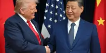 Incontro Trump-Xi: tanti sorrisi ma nessun accordo commerciale. Intesa sulle terre rare