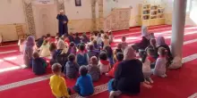 Quegli allarmi paranoici sui bambini in moschea: i deliri della propaganda anti-islam