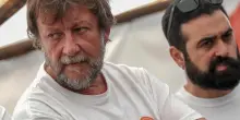 Migranti, a giudizio l’equipaggio della Mare Jonio. Casarini: «Processo ai soccorsi»