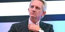 La Commissione Ue gela il governo sul golden power, Nagel attacca Chigi su Mps-Mediobanca