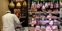 La guerra del prosciutto, ricette segrete e denunce sul “cotto” di Ferrarini