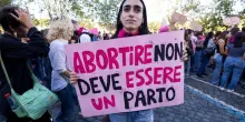 Tra ostacoli amministrativi e disinformazione di stato, Italia maglia nera in Europa nell’accesso all’aborto