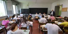 Il sistema scuola precarizza la vita degli insegnanti: «Non si può morire per un lavoro»