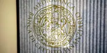 Mediobanca, indietro tutta sull’assemblea. L’assedio di Caltagirone e Del Vecchio