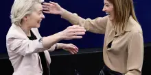 Il bilancio, le armi, gli “affari” con Trump: von der Leyen e Metsola snaturano l’Ue