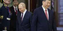 Dall’abbraccio con Xi Jinping al grande freddo degli Stati Uniti: Putin celebra il suo V-Day