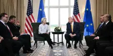 Genuflettersi non serve, Trump minaccia l’Ue di rimettere dazi al 35%