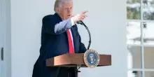 La rabbia di Putin per le sanzioni di Trump, Pechino blocca l’acquisto di petrolio russo