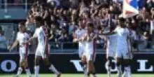 Il 18enne Venturino scatenato, il Genoa vince 3-1 a Bologna
