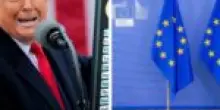 Dazi, Trump: “Al 50% all’Ue dal 1 giugno”. Tonfo delle borse