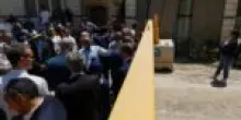 Spari israeliani contro i diplomatici internazionali a Jenin – IL VIDEO